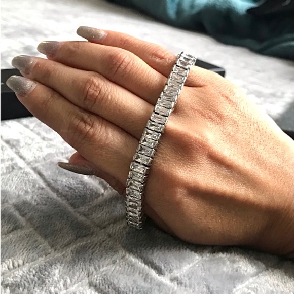🪞 faceted cz stone baguette tennis bracelet - Picture 11 of 11
